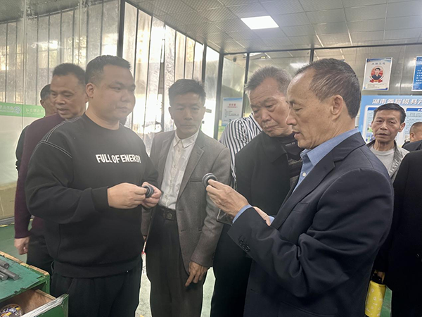 78屆植保5班校友重返母校，共憶青春歲月