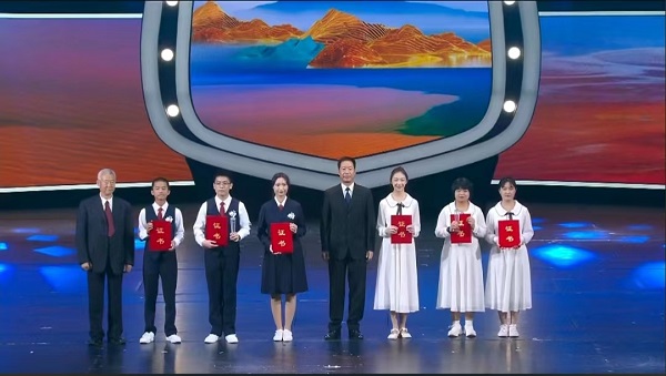 衡陽技師學(xué)院學(xué)子代表湖南出征全國青少年禁毒知識競賽總決賽，斬獲二等獎
